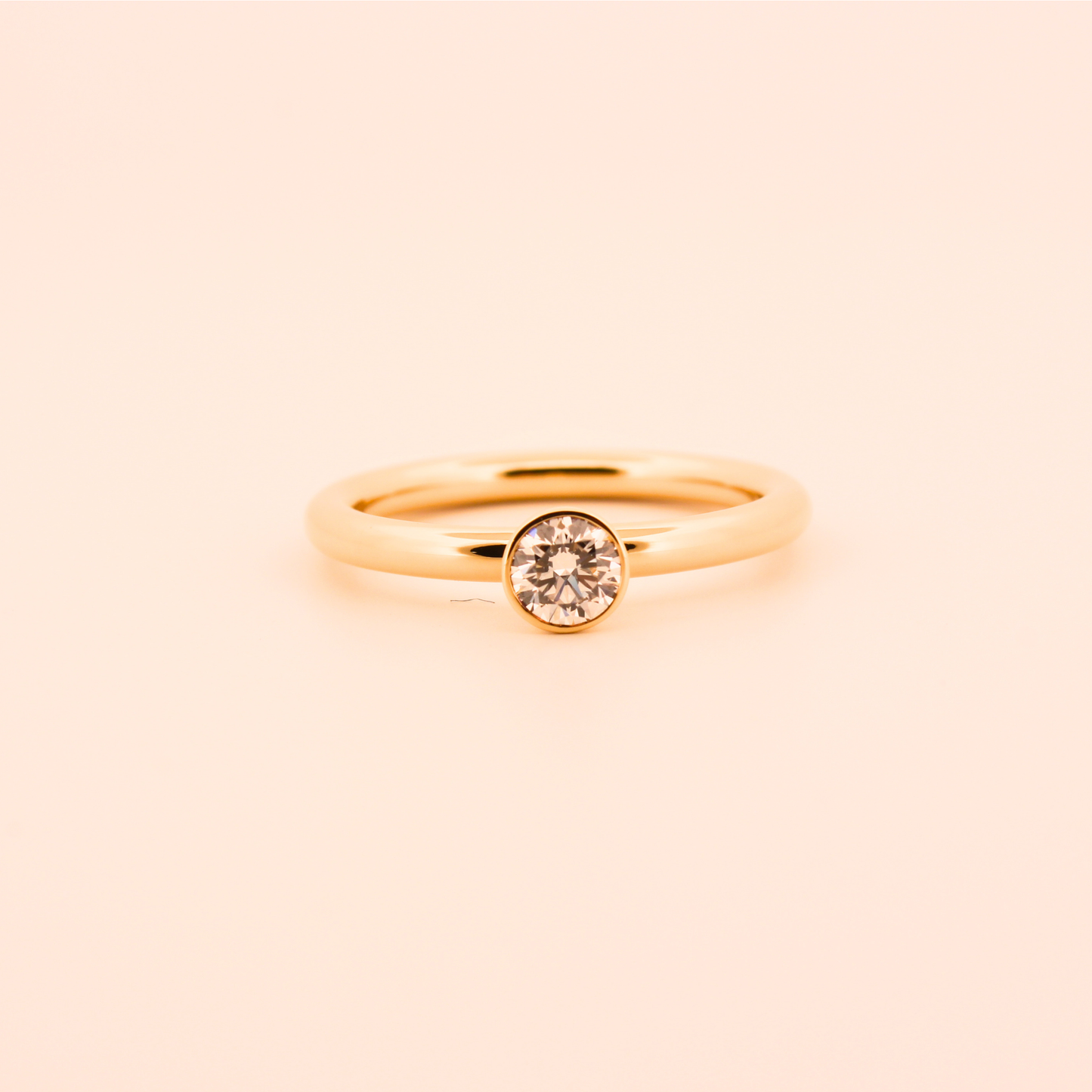 Round Ring - Solitaire