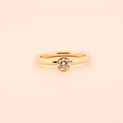 Round Ring - Solitaire